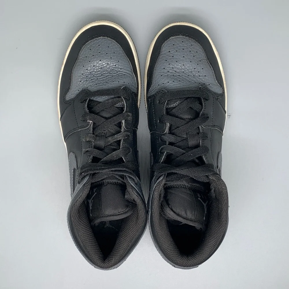 Jordan 1 Mid‎ Black Grey Shoes 554725-041 Yth Sz 7Y Women's Sz 8.5